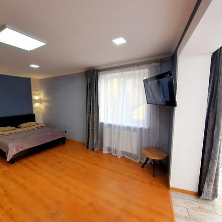 New Luxury Studio Apartment Ivano-Frankivsk Habitación foto